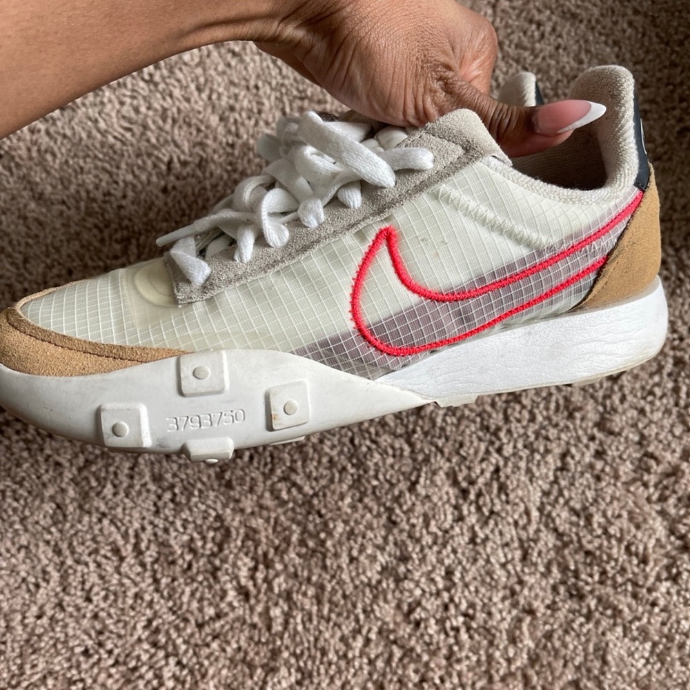 Nike waffle racers